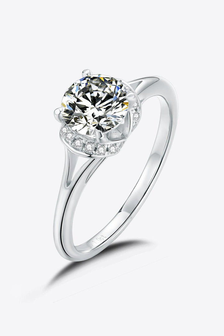 1 Carat Moissanite 925 Sterling Silver Split Shank Ring - JOWLILI