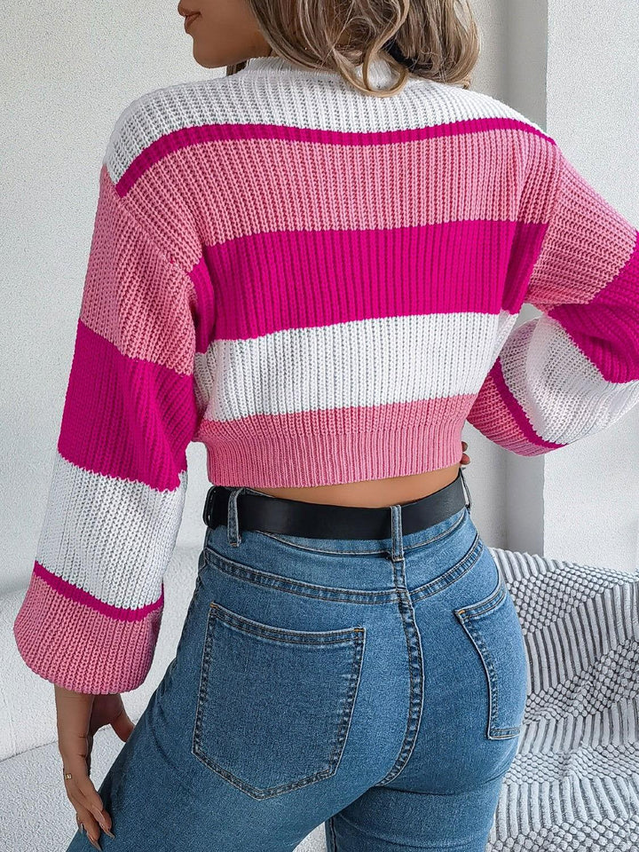 Color Block Round Neck Cropped Sweater - JOWLILI