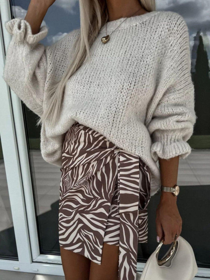 Round Neck Long Sleeve Sweater - JOWLILI